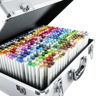 Copic Sketch Full Set 358 набор маркеров с кистью в фирменном чемодане, вся палитра - Copic Sketch Full Set 358 набор маркеров с кистью в фирменном чемодане, вся палитра купить в официальном магазине Copic.Club (Копик Клуб) с доставкой по РФ и всему миру